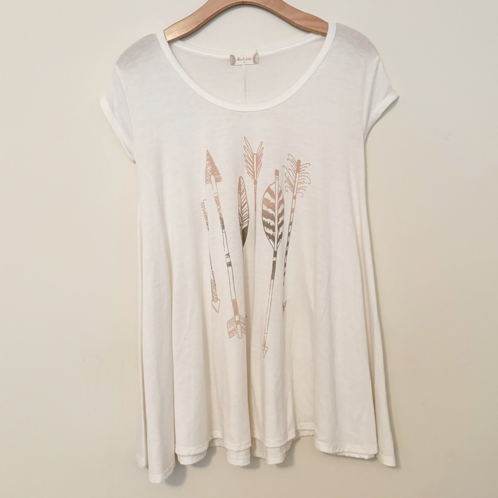Altar'd State Womens‎ Cap Sleeve Arrow Tee Size Medium